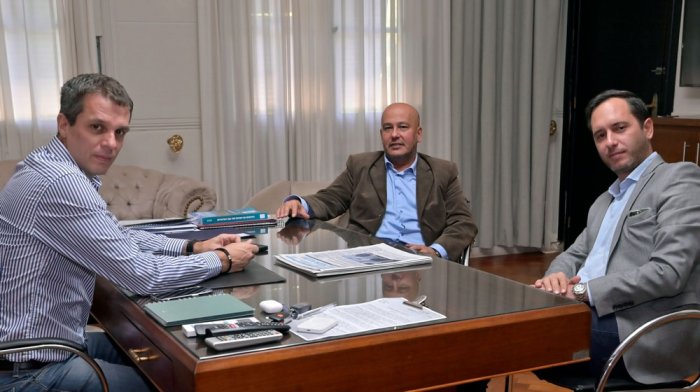 Enrique Cresto, Satal&iacute;a M&eacute;ndez y Santiago Caprarulo