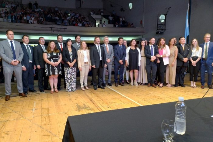 Azcu&eacute;, Frigerio y los nuevos funcionarios