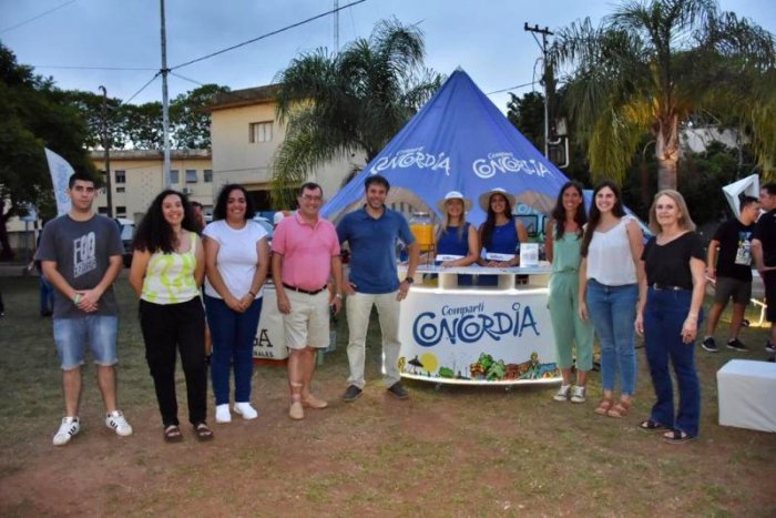 Algunas de las autoridades presentes en el lanzamiento de Conect&aacute; Verano 2024.