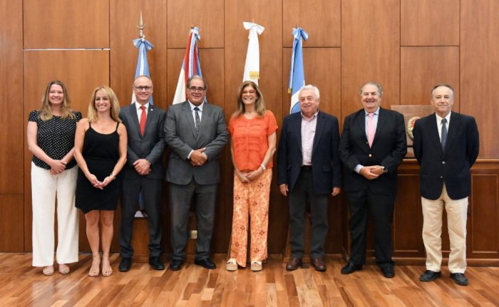 Carbonell, despedido por su pares en el m&aacute;ximo tribunal de Justicia de Entre R&iacute;os.