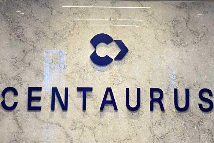 El logo de la firma elegida para canalizar inversiones financieras