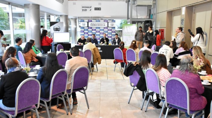 Reconocieron a docentes que participaron del Voluntariado Escolar.