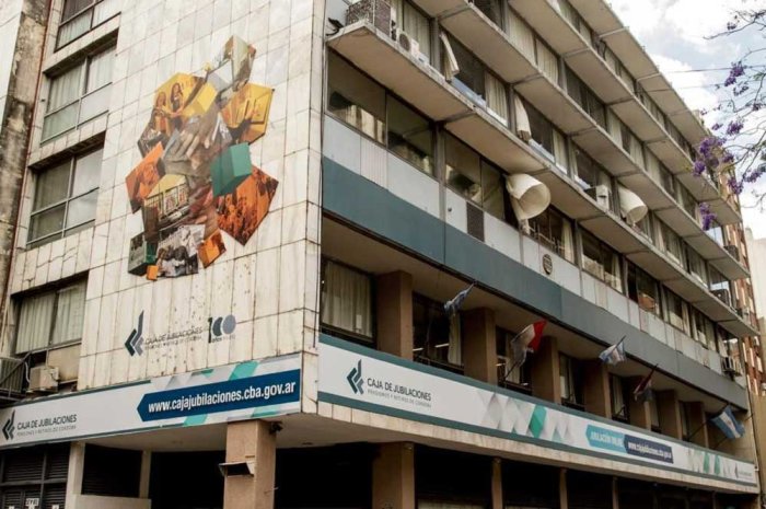 En C&oacute;rdoba el aporte es 4 puntos mayor y cobran el 72% m&oacute;vil en vez el 82