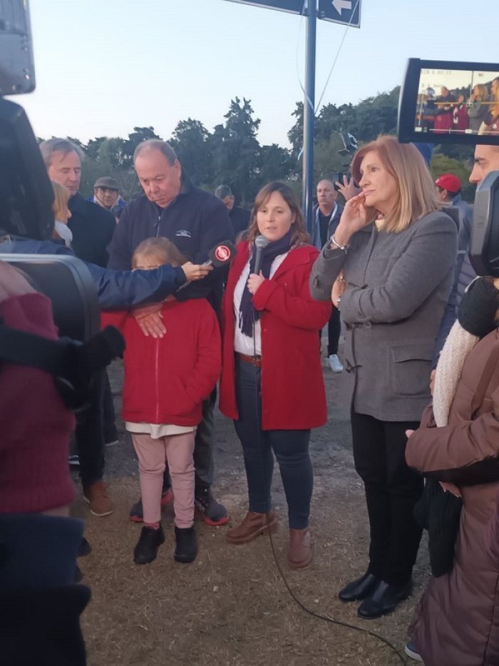 Varisco junto a la intendenta Rosario Romero. Tambi&eacute;n asisti&oacute; al acto Enrique Cresto.