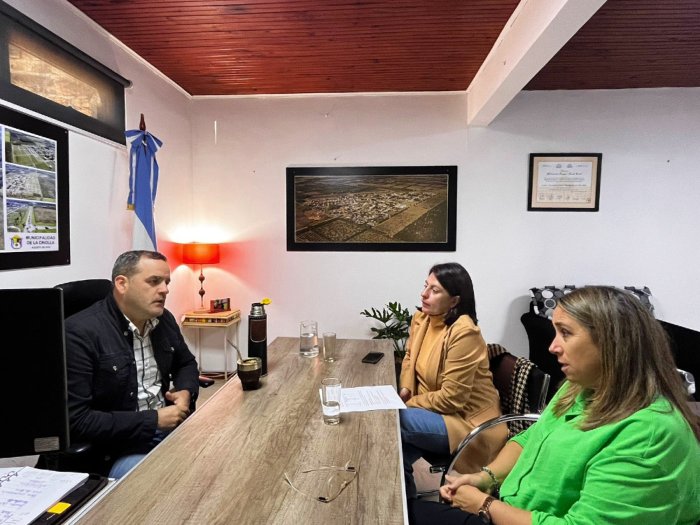 Ariel Stuker recibi&oacute; a la legisladora concordiense y a la coordinador de COPNAF.