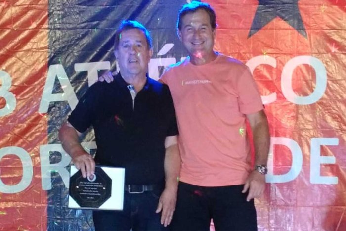 Juan Carlos Chagas recibi&oacute; un reconocimiento de Luis Mart&iacute;n Dri