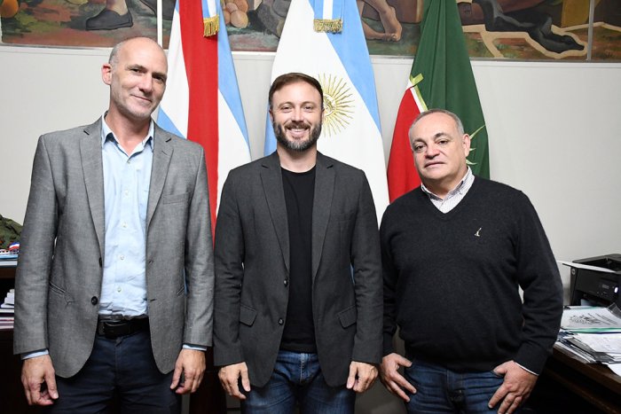 El secretario de Cultura provincial, recibido por el intendente Azcu&eacute; y su subsecretario de Cultura.