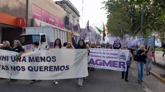 El Ni una Menos agrup&oacute; a otros reclamos que se hicieron sentir este mi&eacute;rcoles (foto: Agmer Concordia).