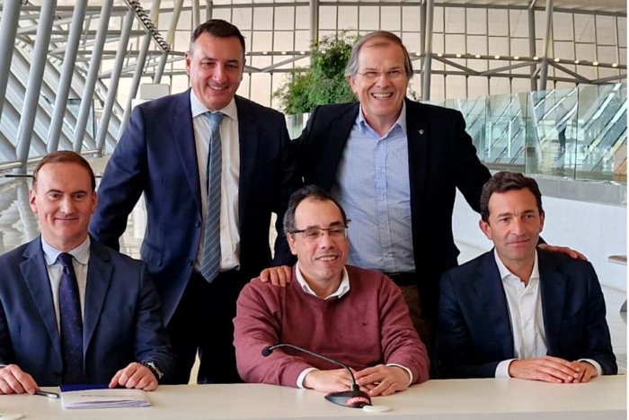 Algunas de las autoridades presentes durante el anuncio que empezar&aacute; a implementarse el 21 de septiembre.