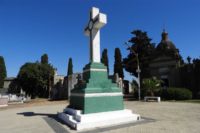 La cruz mayor del Cementerio de Concordia