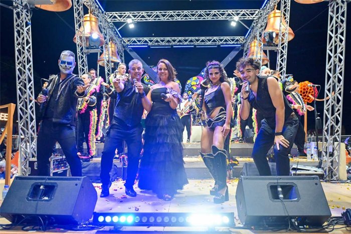&ldquo;Furia del Oeste&rdquo;, la banda de Papelitos