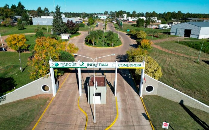 El Parque Industrial tiene su acceso principal sobre avenida Presidente Per&oacute;n, a poca distancia de la RN14.