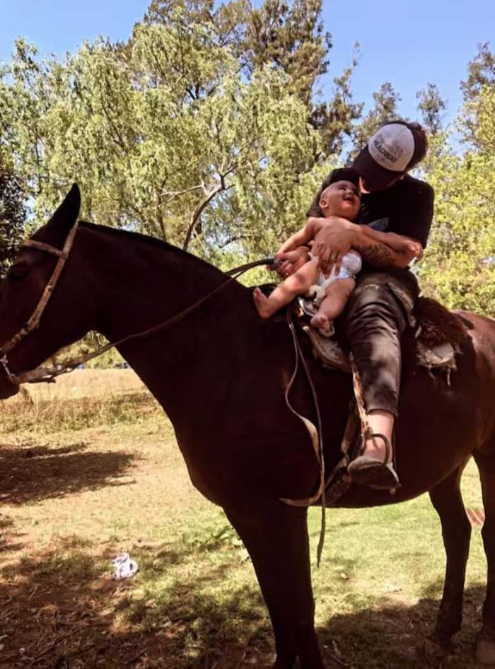 Maricel con uno de sus hijos