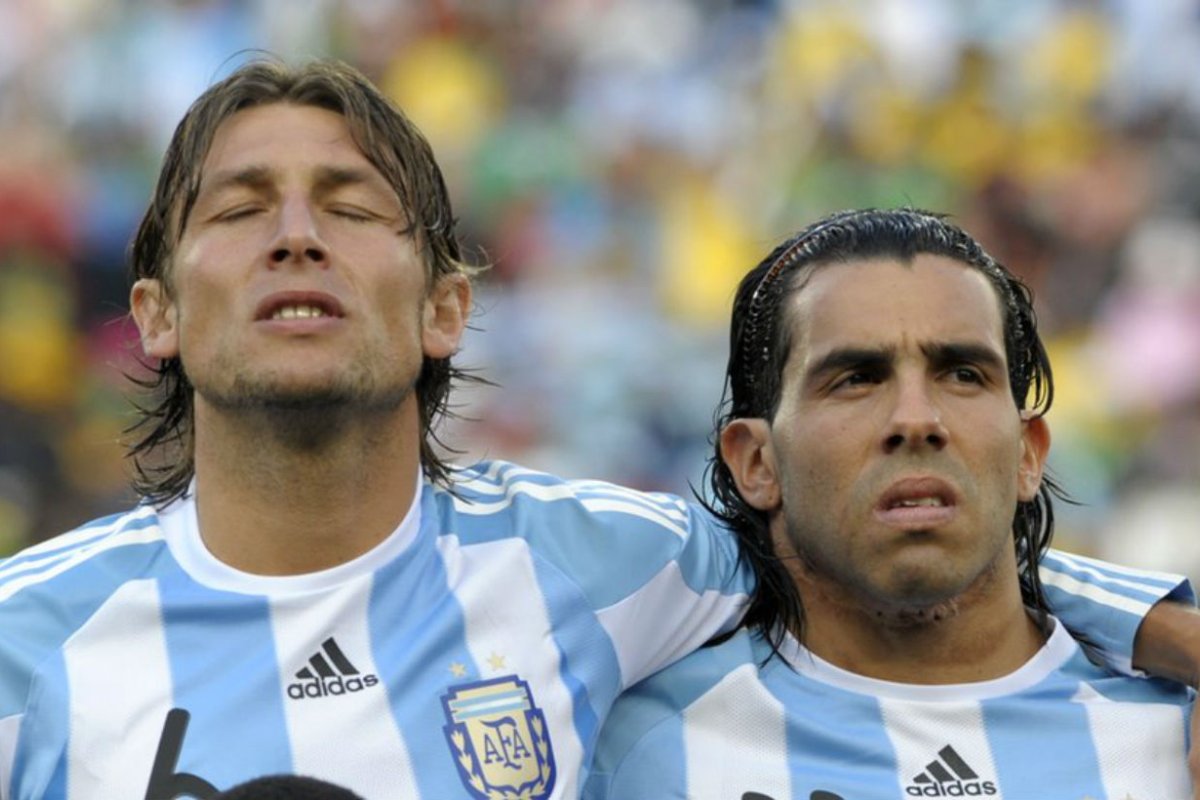 Otro tiempo: Heinze y Tevez, en el mundial de 2010