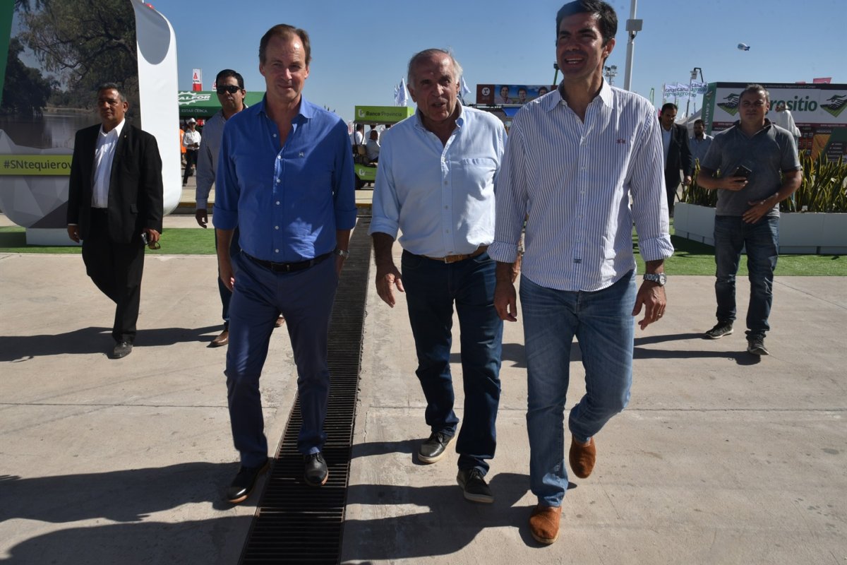 Los gobernadores, ayer en San Nicol&aacute;s.