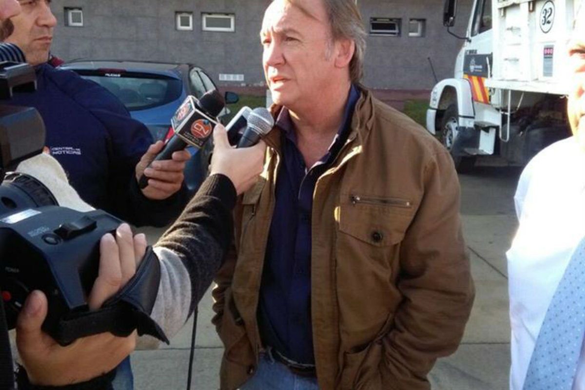 Cevey renuncia a la intendencia