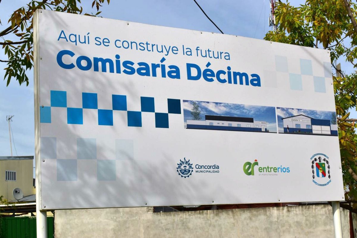 El cartel que anuncia la obra.