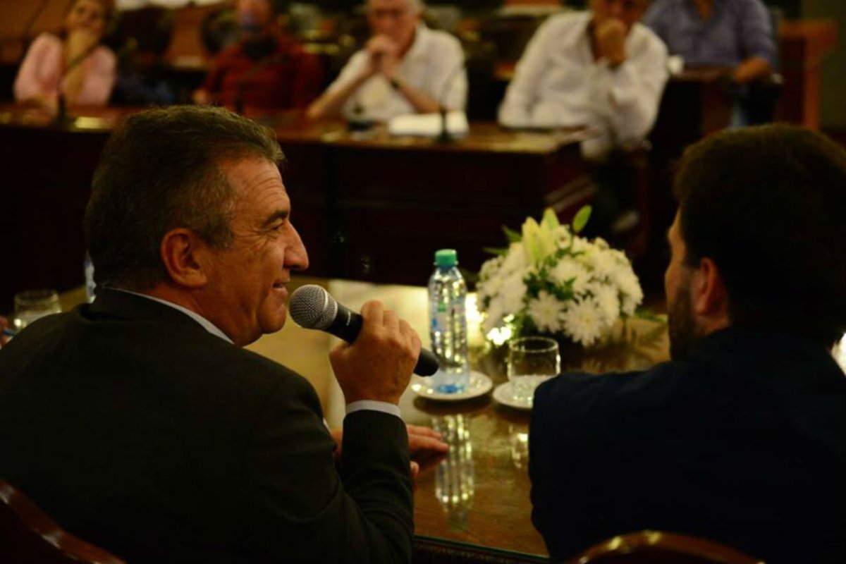 Carg&oacute; contra Naci&oacute;n por el aumento tarifario.