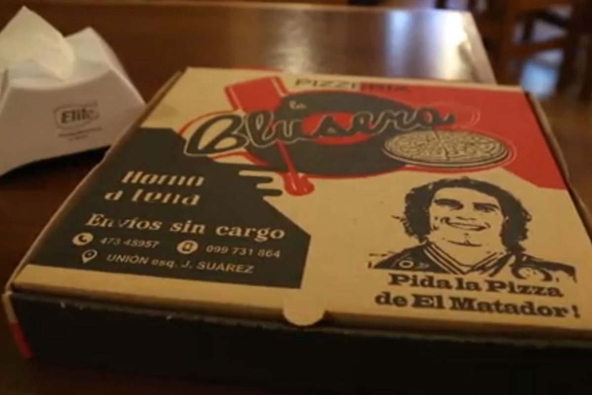 La pizza del goleador, con caja propia.