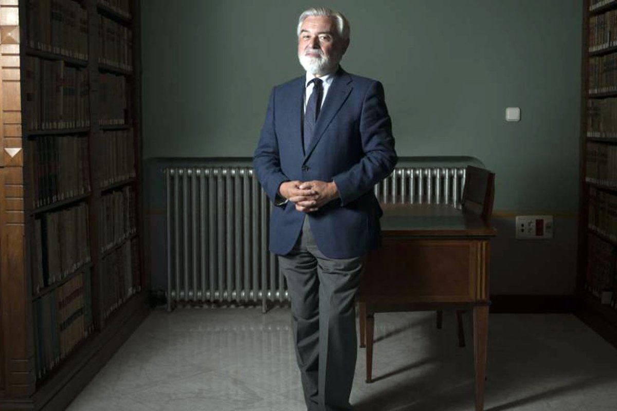 Dar&iacute;o Villanueva, presidente de la RAE