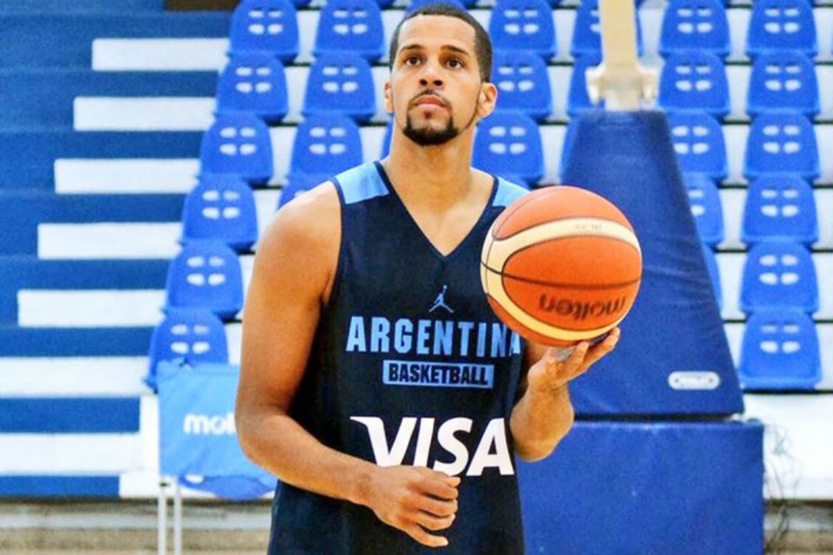 Thomas anot&oacute; el doble del triunfo, anoche.