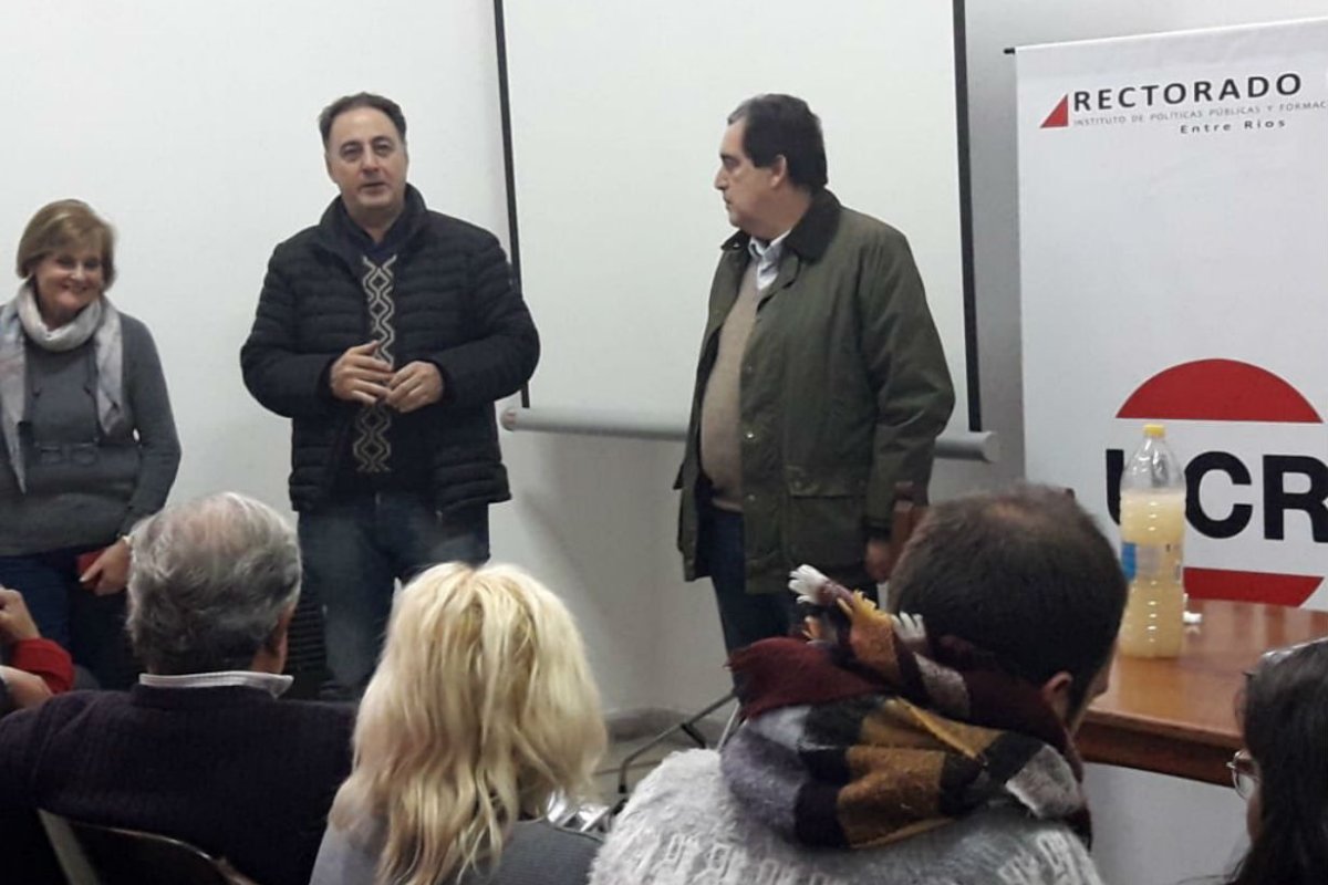 El exintendente ir&aacute; por la presidencia de la UCR.