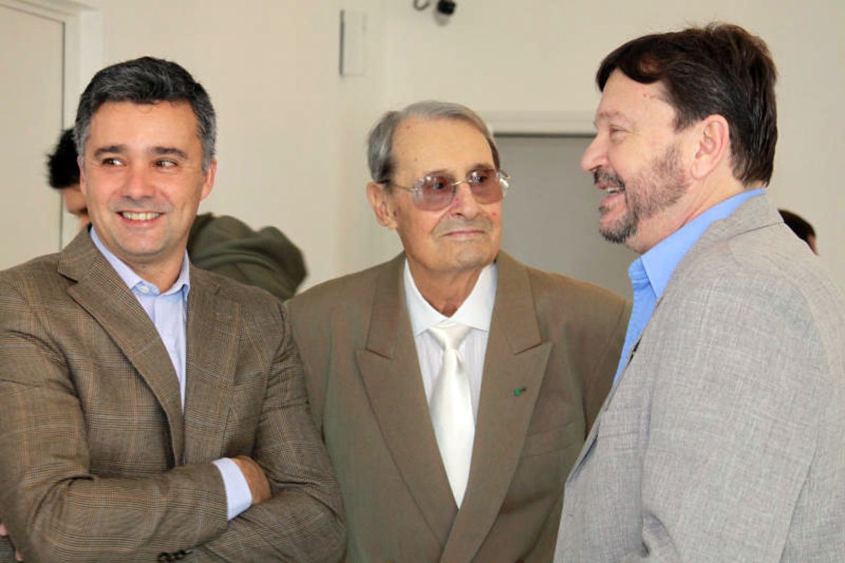 Losi (centro) y Galuccio (izq)