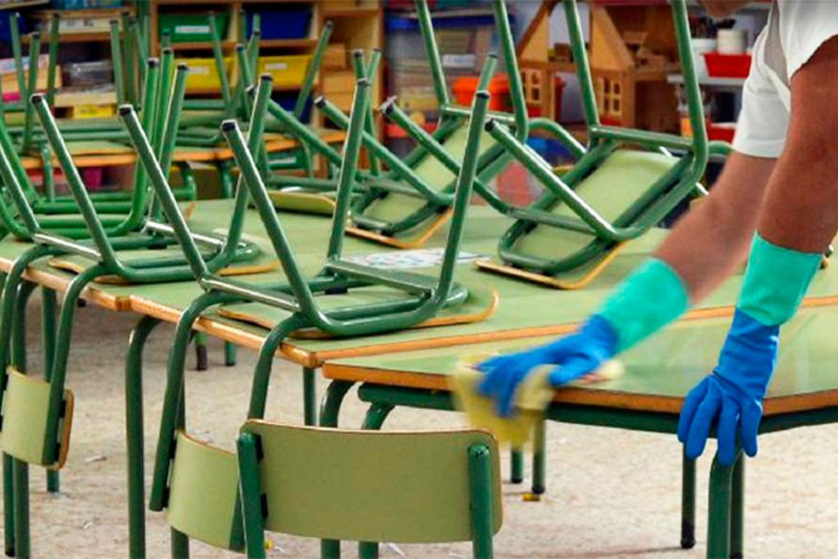 Desinfectan las escuelas donde hubo casos