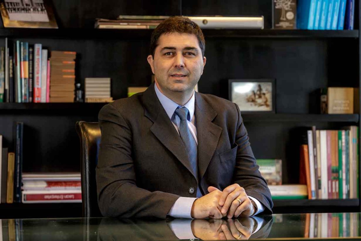 Tiburzi, uno de los directores para Am&eacute;rica