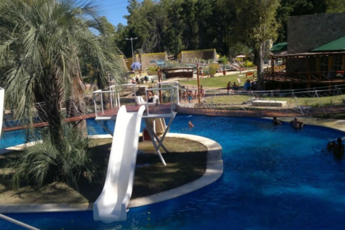 Termas del Ayu&iacute;, en el perilago de Salto Grande.