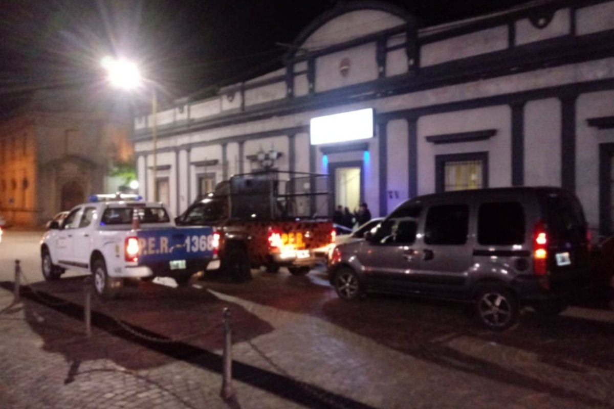 El allanamiento a la Jefatura de Villaguay.