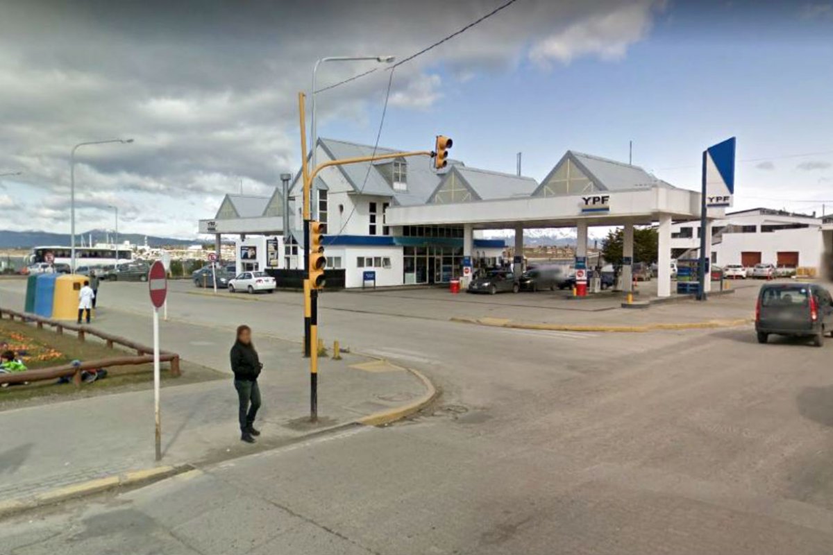 En Ushuaia la nafta se consigue barata.