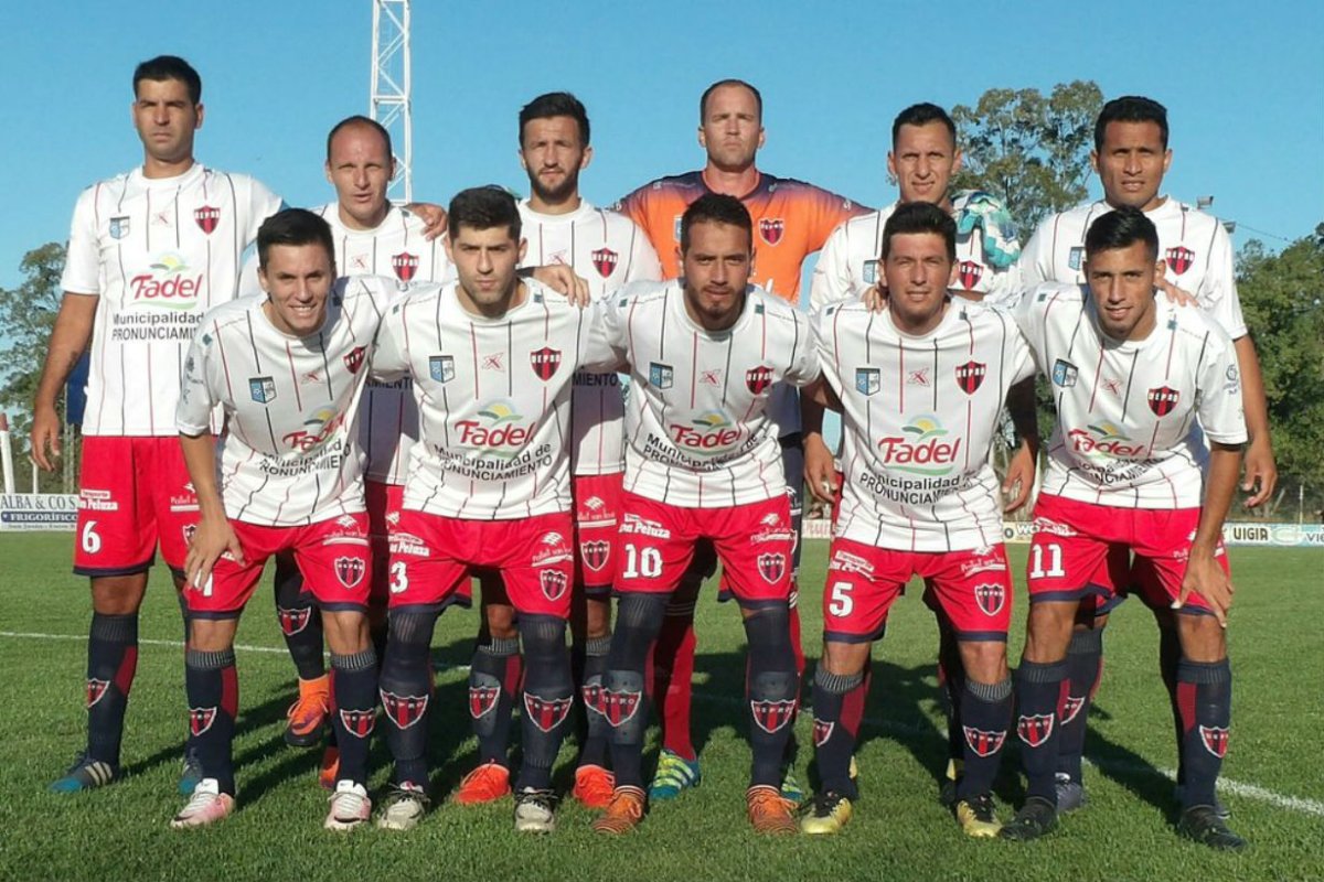 Orcellet repiti&oacute; el 11 que gan&oacute; en Las Parejas.