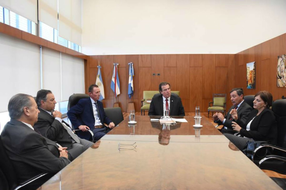 Castrill&oacute;n con Perroud, Gallo y Lafourcade.