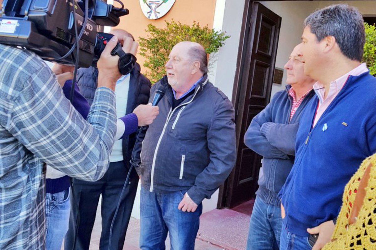 Busti habl&oacute; del esc&aacute;ndalo en la Legislatura.
