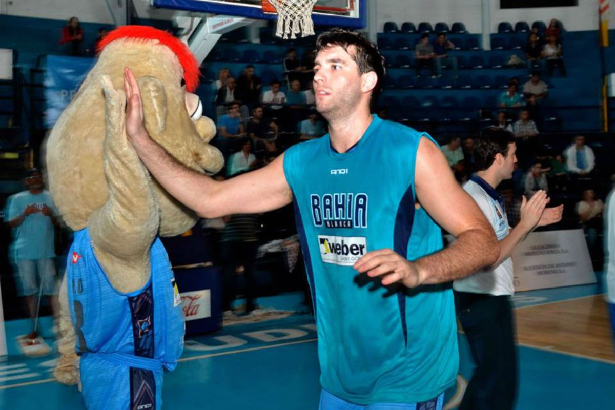 Ambrosino en tiempos de Bah&iacute;a Basket.