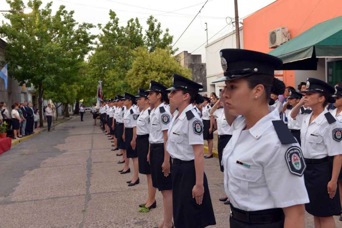 Las mujeres ganan espacio en la polic&iacute;a