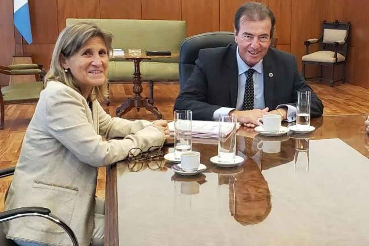 Petit, reunida con Castrill&oacute;n en el STJ