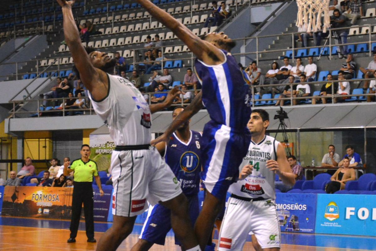 El venezolano Chourio anot&oacute; 15 puntos, anoche.