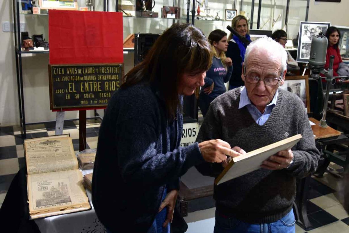 La muestra en el Museo en honor al diario