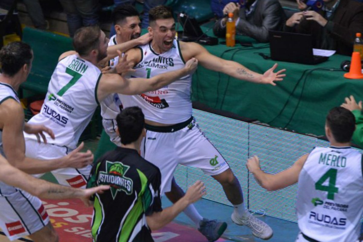 Locura total en el Cerutti tras el triple del base