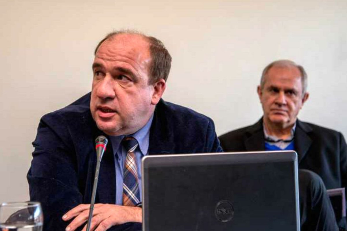 Vitor es diputado y va por la reeleci&oacute;n.