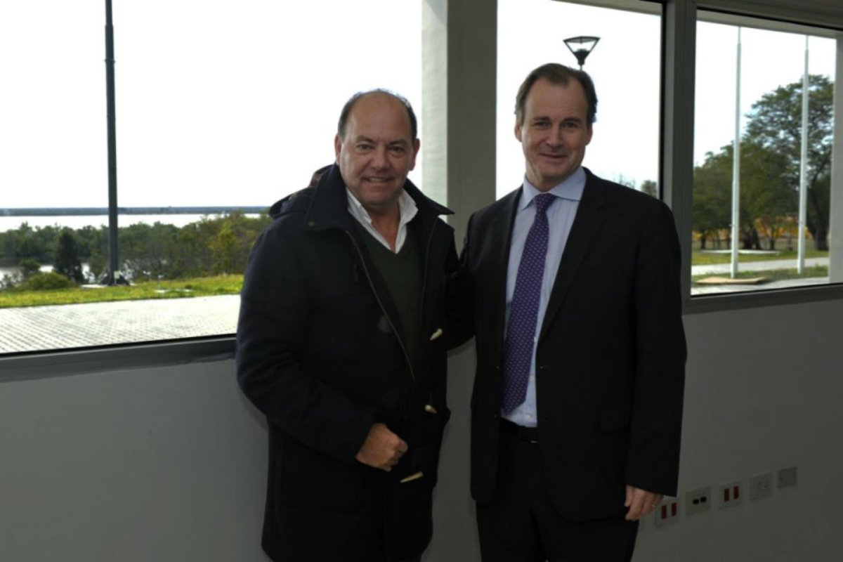 Bahler con el gobernador Bordet