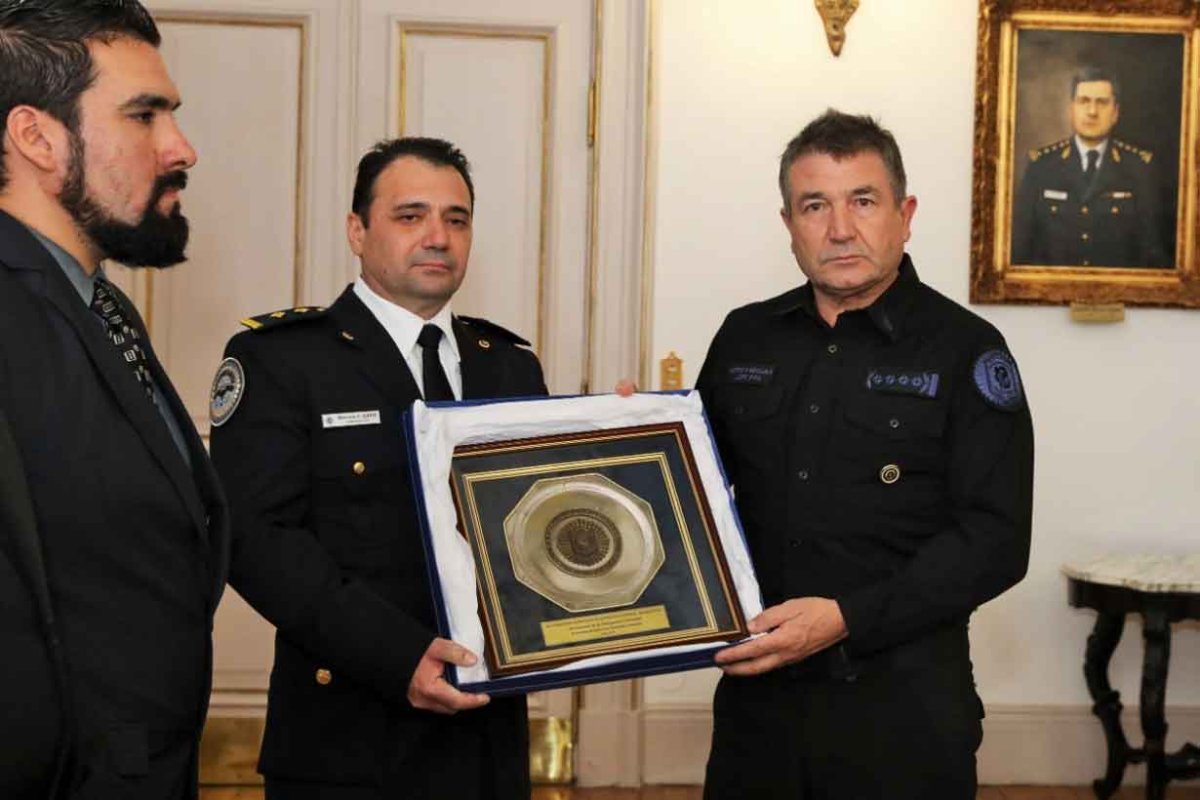 Reconocimiento al operativo que apres&oacute; a Francia