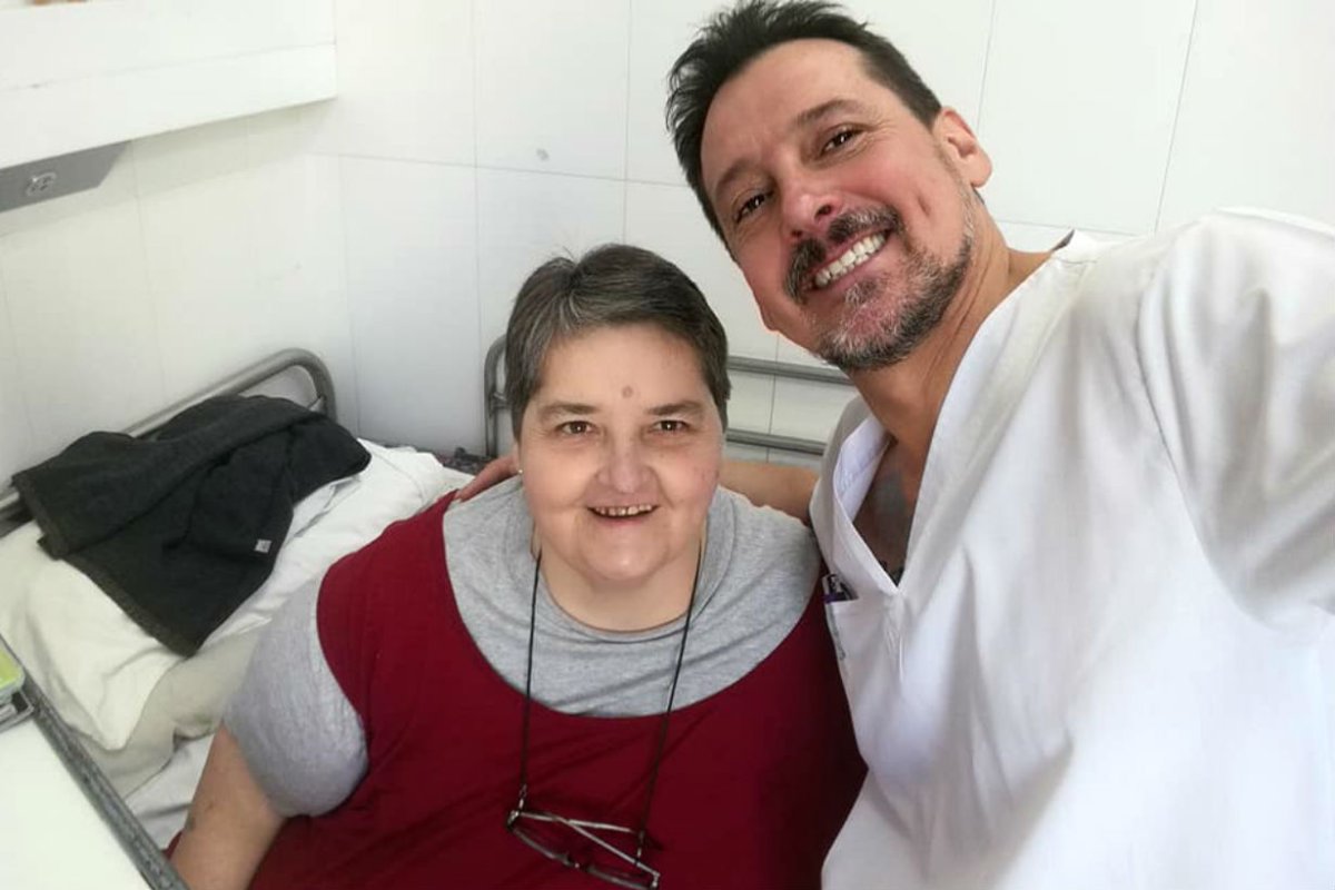 Mar&iacute;a con un reconocido nutricionista