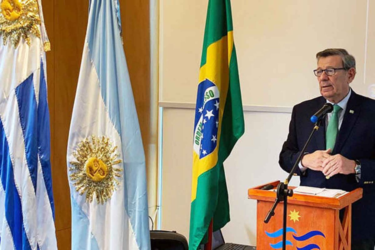 Nin Novoa, canciller uruguayo