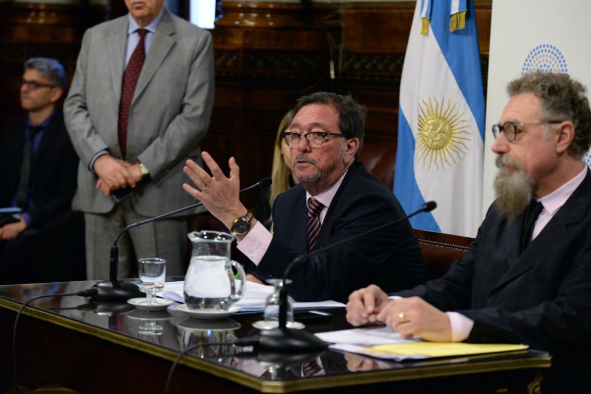 Guastavino ser&aacute; senador hasta el 9 de diciembre.