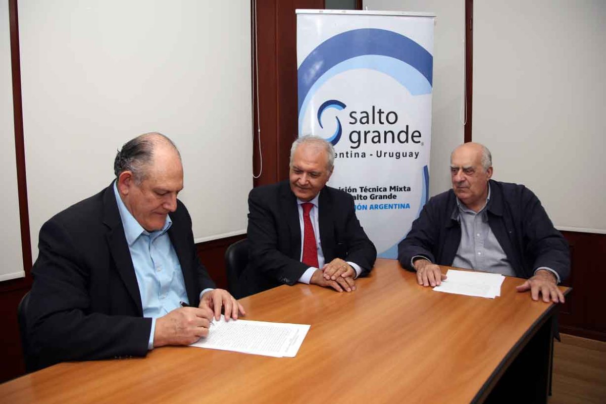 Niez, Mayer y Arag&oacute;n