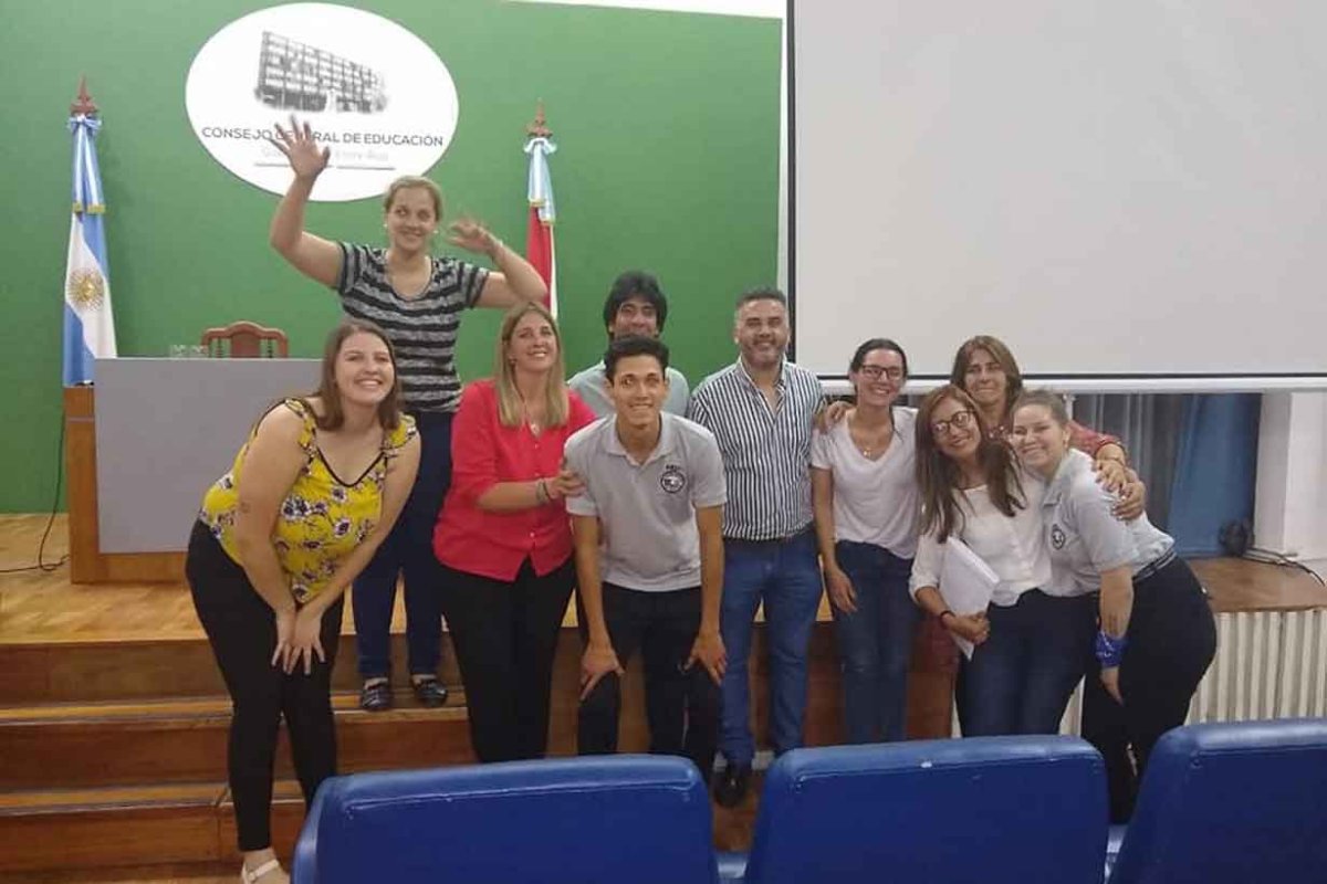 &Aacute;ngel y Guadalupe junto al equipo