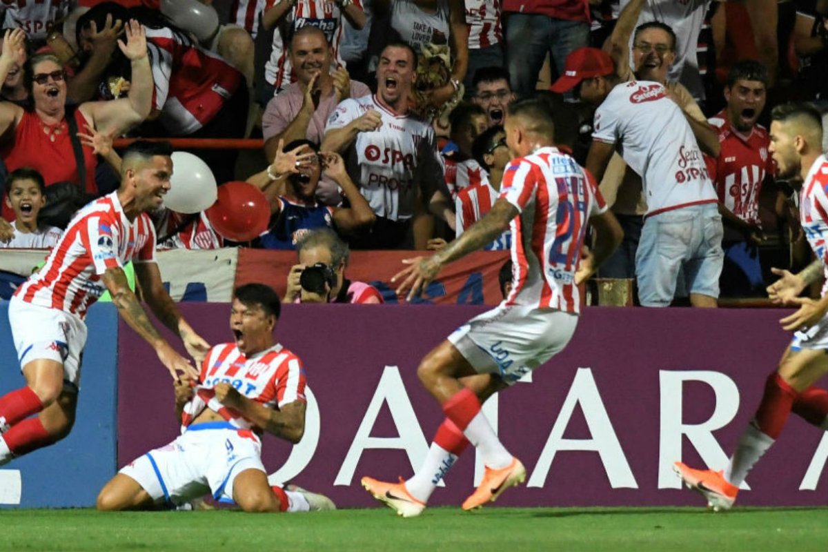 Bou explot&oacute; de alegr&iacute;a al hacer el primero.
